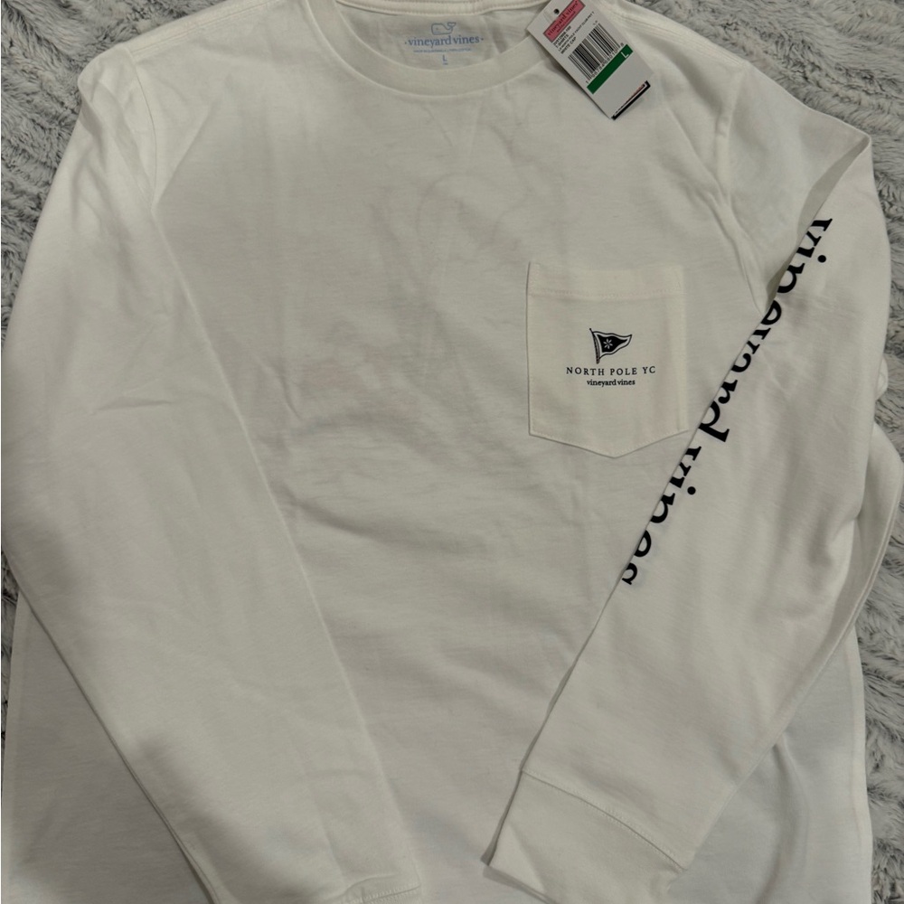 Vineyard Vines White Long-Sleeve Pocket Tee with Santa Sailing Christmas